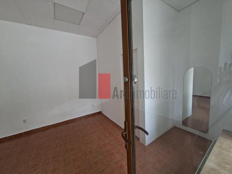 Regina Maria (Bulevard) spatiu comercial de inchiriat